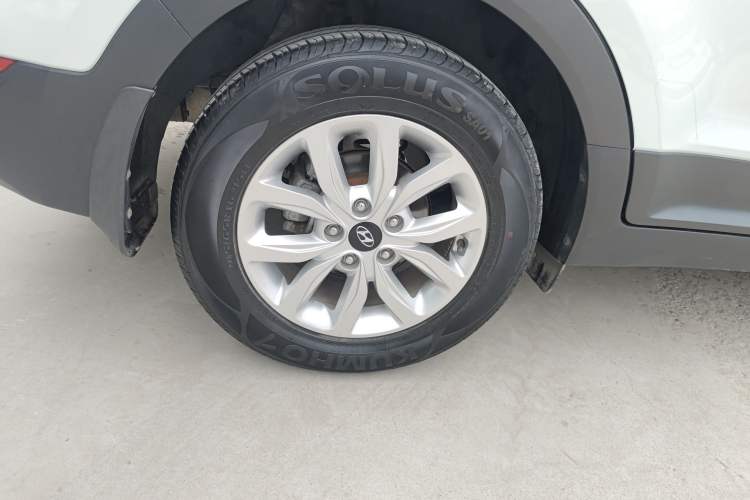 Used Hyundai ix25 2017 1.6L Manual Fashion Model
