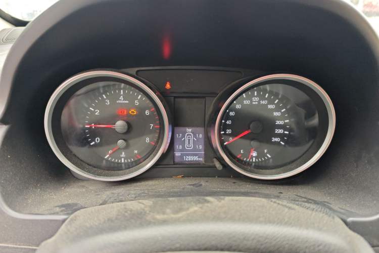 Used Haval H6 2015 Revised Version Sport Edition 1.5T Manual Transmission Two-Wheel Drive Elite Grade
