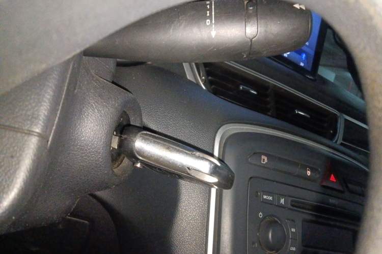 Used Peugeot 308 2012 1.6L Manual YouShang Edition
