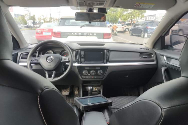 Used Skoda Kamiq 2018 1.5L Automatic Comfort Edition China VI Standard Center Console