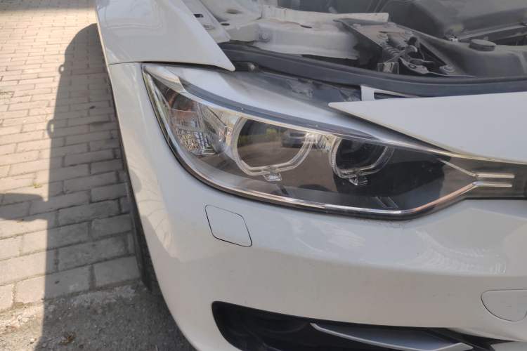 Used BMW 3 Series 2013 320i Sport Design Package Right Front Headlight