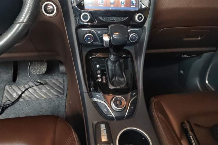 Used Haima V70 2016 1.5T Automatic Comfort Plus 7-Seater
