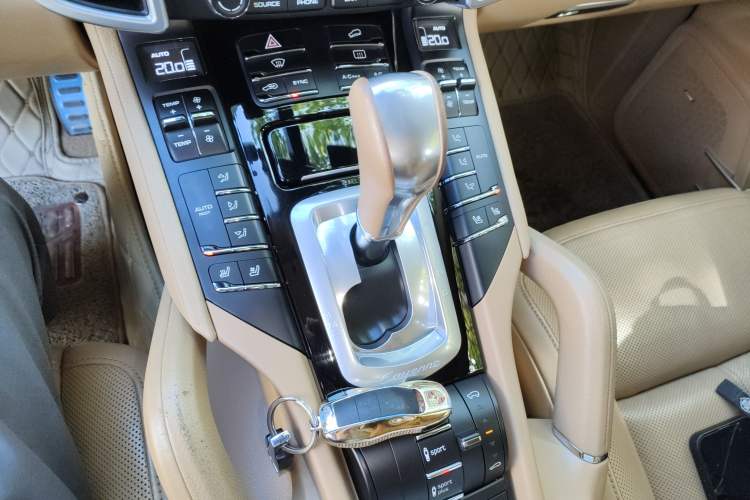 Used Porsche Cayenne E-Hybrid 2016 Cayenne S E-Hybrid 3.0T
