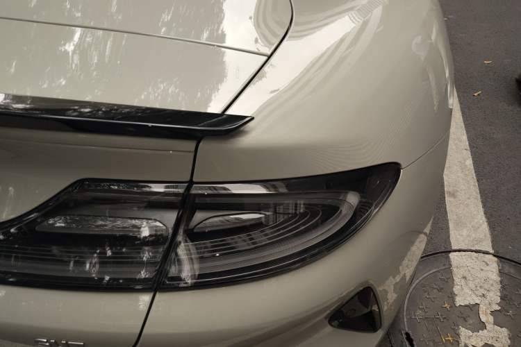 Used Xiaomi Auto SU7 2024 Rear-Drive Long-Range Intelligent Driving Version