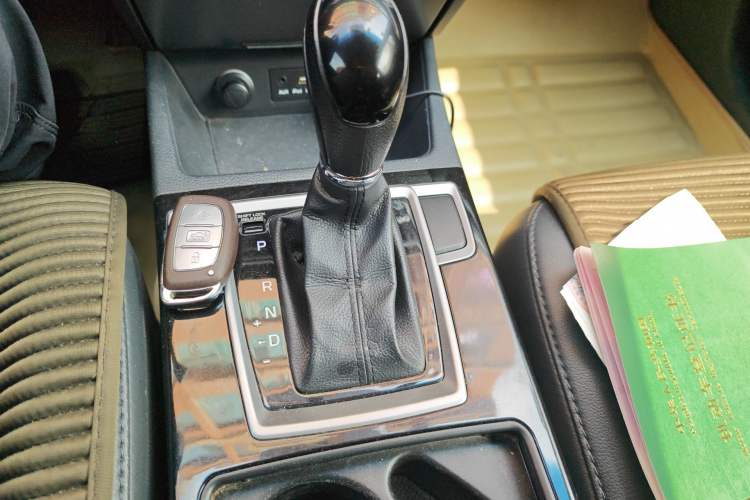 Used Hyundai Mistra 2016 1.8L Automatic Smart GLS Gear Lever