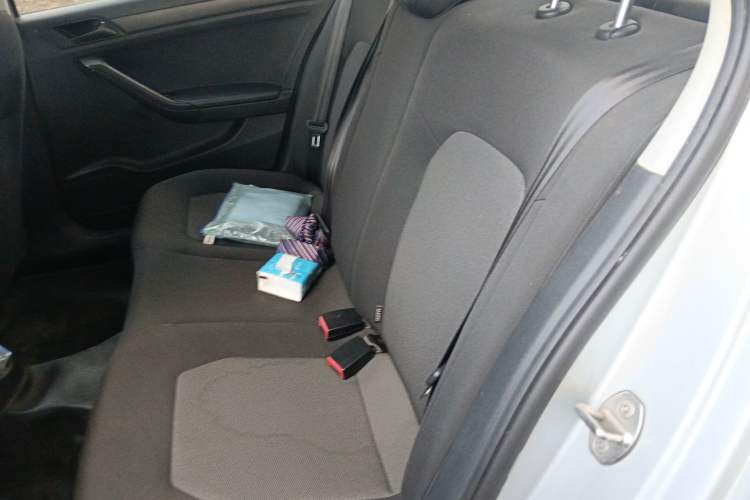 Used Volkswagen Jetta 2015 Value Edition 1.6L Manual Fashionable Style