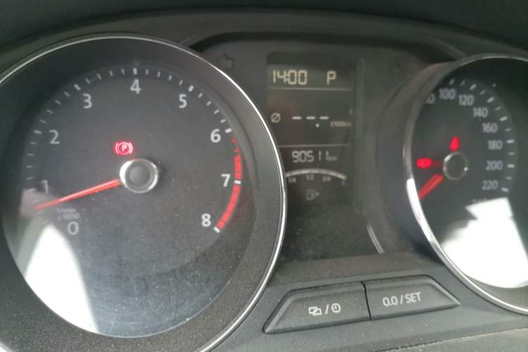 Used Volkswagen Lavida 2015 1.6L Automatic Comfort Edition Odometer Close Up