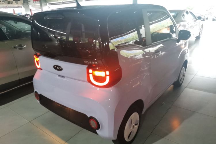 Used Chery QQ Ice Cream 2022 170km Sundae Phosphate Lithium-Ion