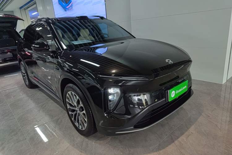 Used Nio ES6 2024 75 kWh Front Right 45 Deg