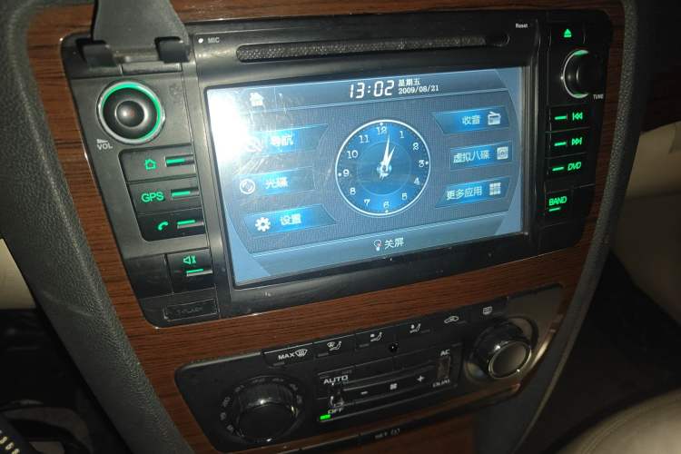 Used Skoda Octavia 2014 1.6L Automatic Yijun Edition Audio And AC Panel