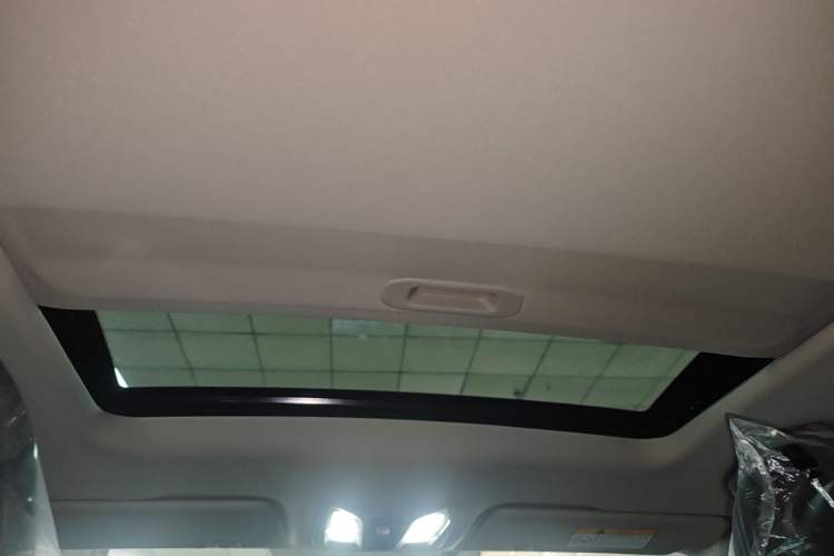 Used CHANGAN Eado 2025 Blue Whale 1.5T 500Bar Prestige Model
