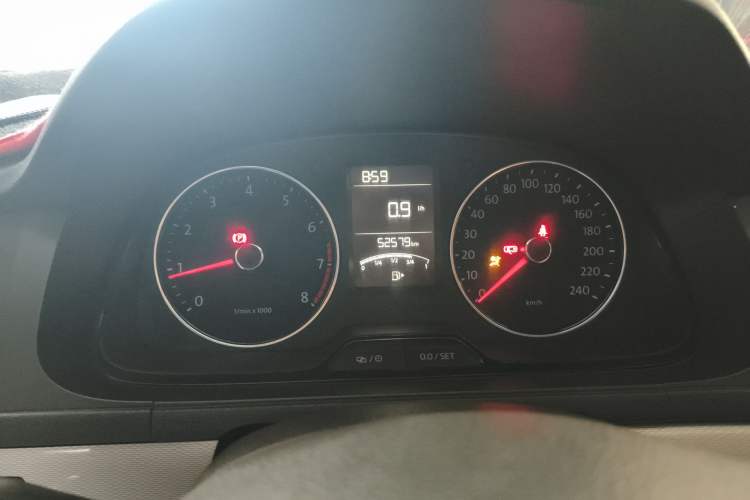 Used Volkswagen Gran Lavida 2013 1.6L Manual Comfort Model
