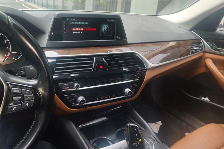 Used BMW 5 Series 2018 528Li Launch Special Edition Audio And AC Panel