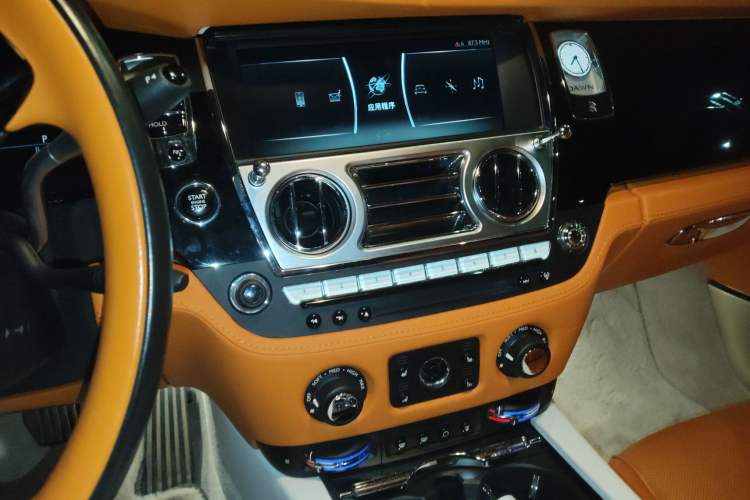 Used Rolls-Royce Dawn 2018 6.6T Standard Edition
