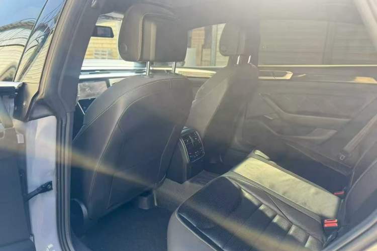 Used Volkswagen FAW-Volkswagen CC 2021 380TSI Striking Edition
