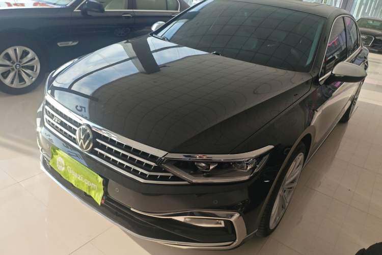 Used Volkswagen Magotan 2023 2 Million Units Limited Edition 330TSI DSG Leading Version