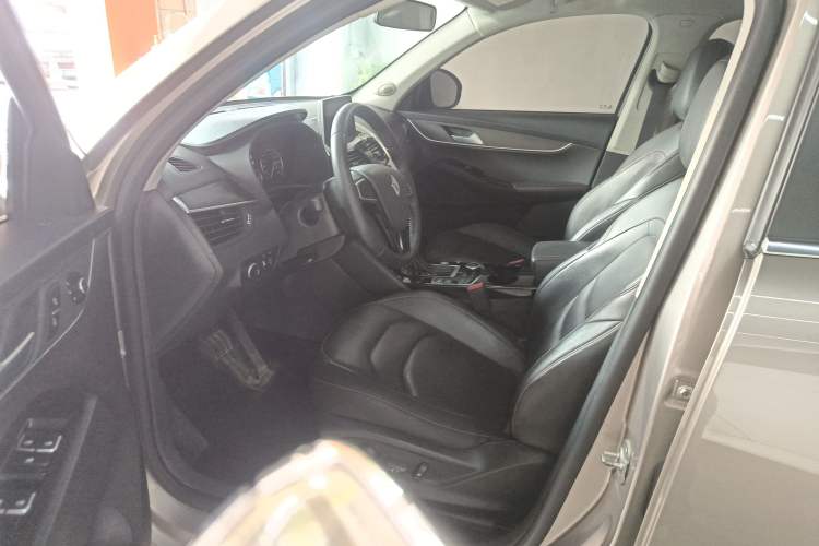 Used BORGWARD BX5 2017 20TGDI Automatic Two-Wheel Drive Pioneer Edition
