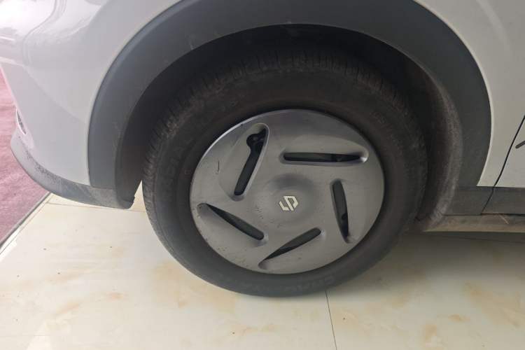 Used Leapmotor T03 2023 200 Lite Edition Left Front Wheel Hub