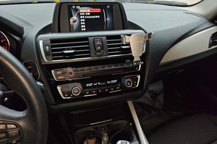 Used BMW 1 Series 2015 120i Leading Model Audio And AC Panel