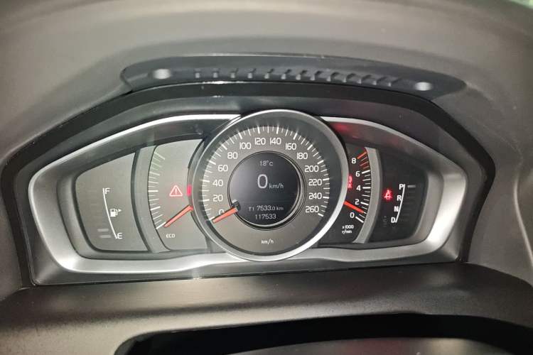 Used Volvo XC60 2017 T5 AWD Smart Upgrade Edition
