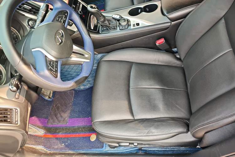 Used Infiniti Q50L 2018 2.0T Enjoyment Version China V Standard Driver Seat