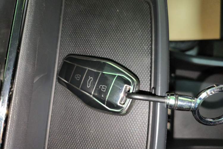 Used JAC Yiwei 3 2023 405km Air
