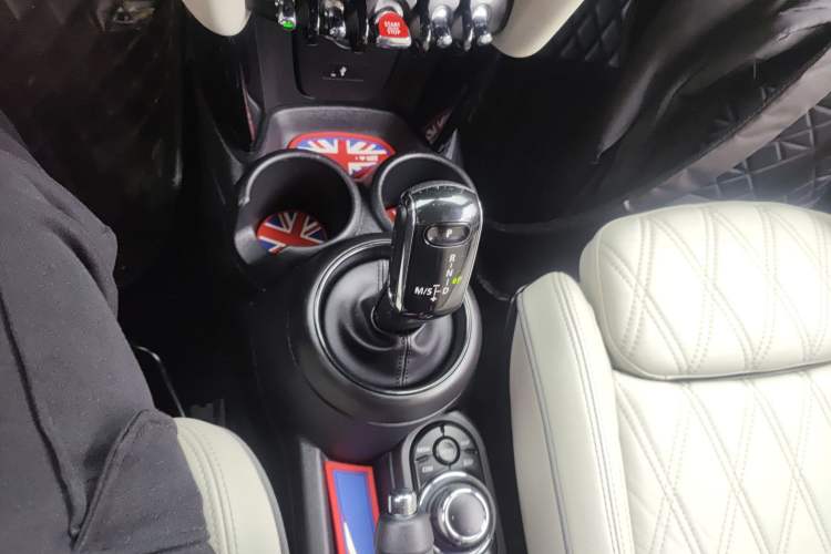 Used MINI MINI 2022 1.5T COOPER CABRIO Sidewalk
