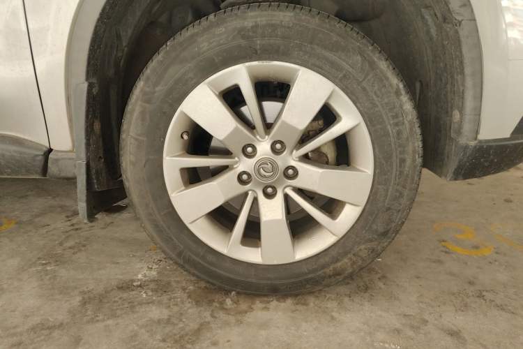 Used Dongfeng Fengdu MX6 2016 2.0L CVT Two-Wheel Drive Excellence Edition