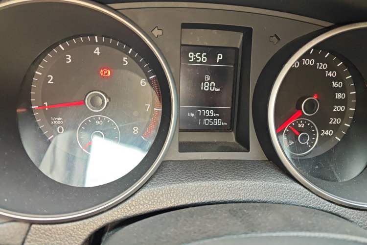 Used Volkswagen Golf 2012 1.6L Automatic Fashion Model
