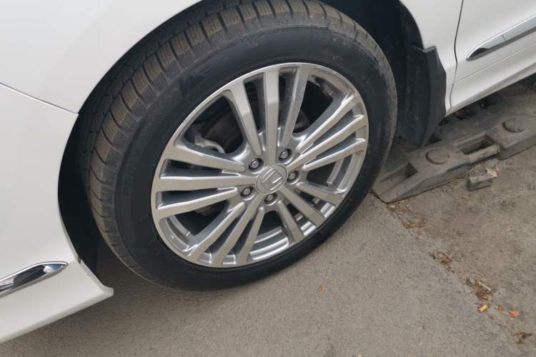 Used Honda Elysion 2016 2.4L Luxury Edition Left Front Wheel Hub