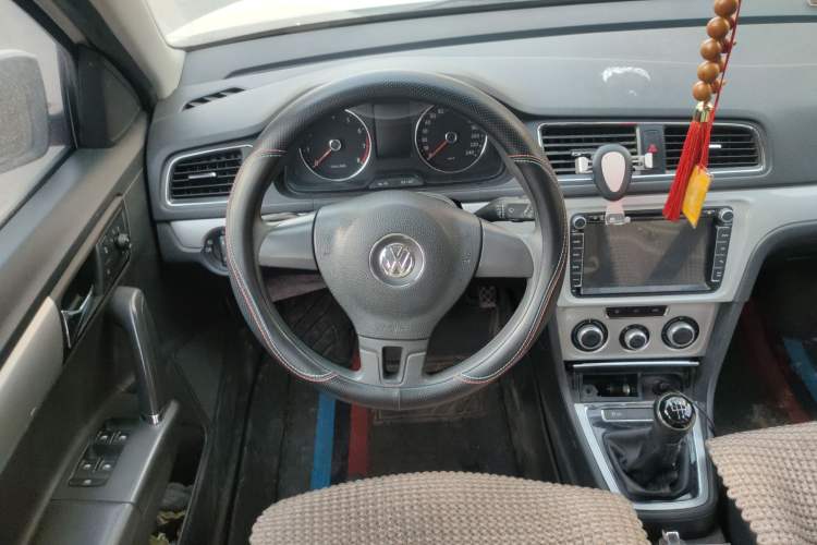 Used Volkswagen Gran Lavida 2013 1.6L Manual Comfort Model
