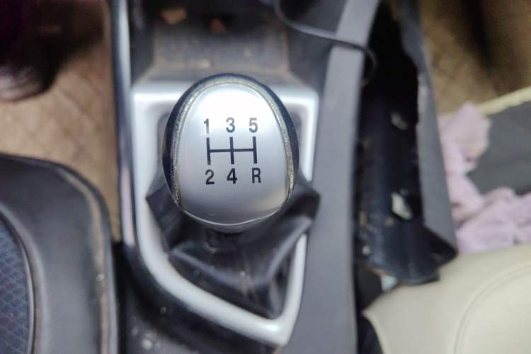 Used Changan Alsvin V7 2015 1.6L Manual Enjoyment Model China IV Standard
