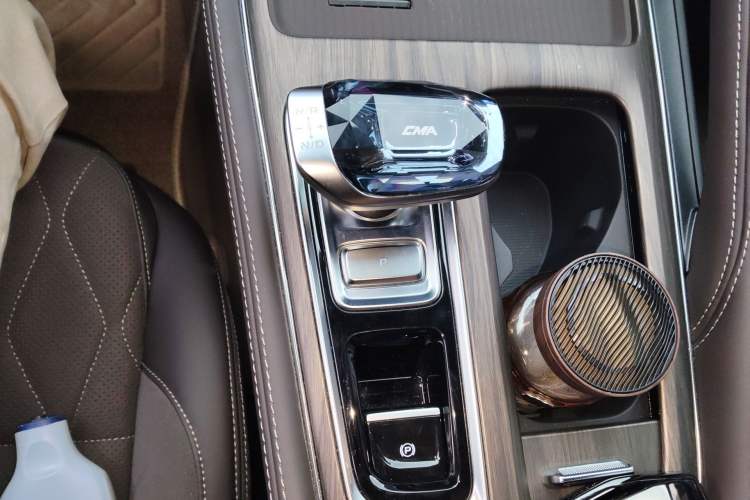 Used Geely Auto Monjaro L 2026 Model Oriental Yao 2.0TD Automatic Lanxing Edition Gear Lever