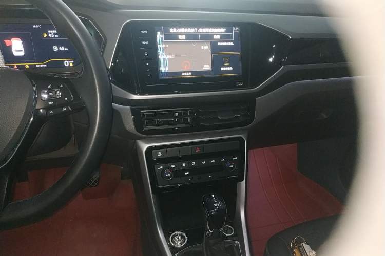 Used Volkswagen T-Cross 2020 280TSI DSG Luxury Edition Audio And AC Panel