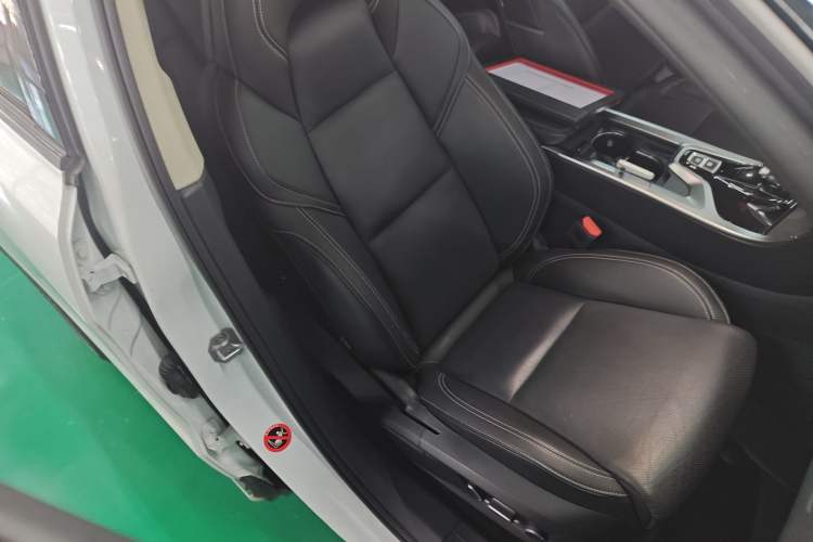 Used Lynk & Co 01 2019 2.0T Two-Wheel-Drive Pro Version China VI Standard