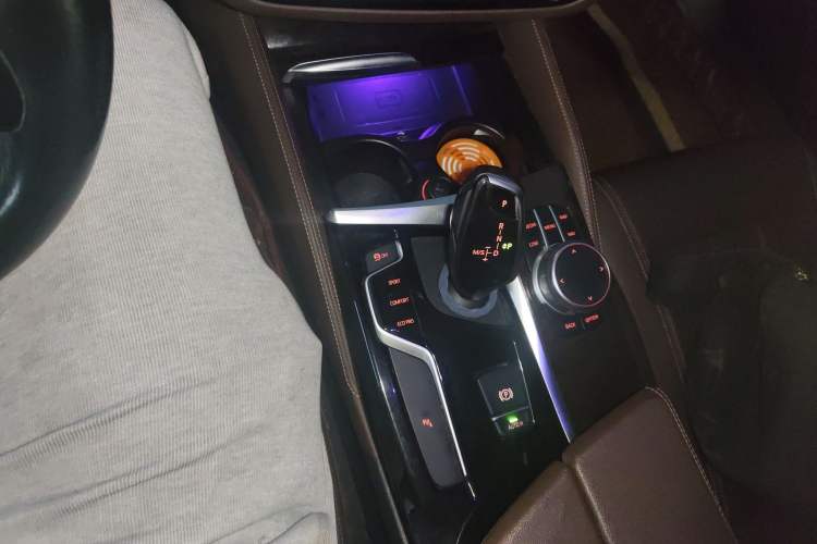 Used BMW 5 Series 2020 525Li Luxury Package
