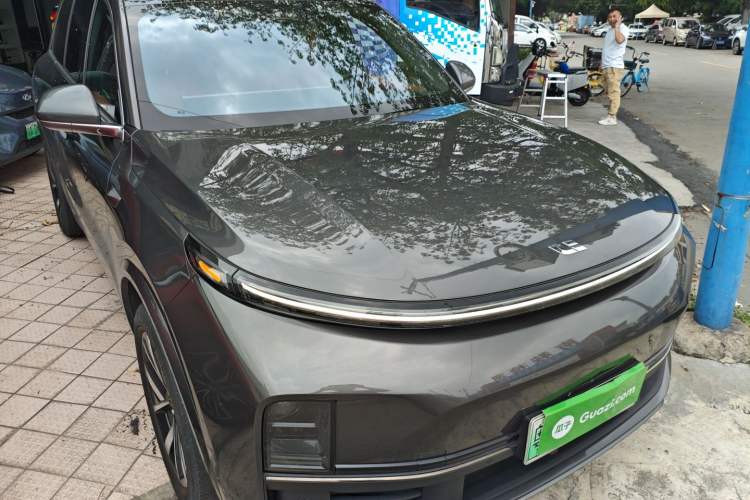 Used Li Auto L8 2023 Air model
