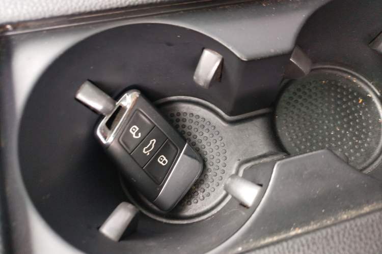 Used Volkswagen Magotan 2017 330TSI DSG Leading Model
