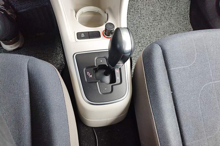 Used Volkswagen up! 2015 1.0L move up! Gear Lever