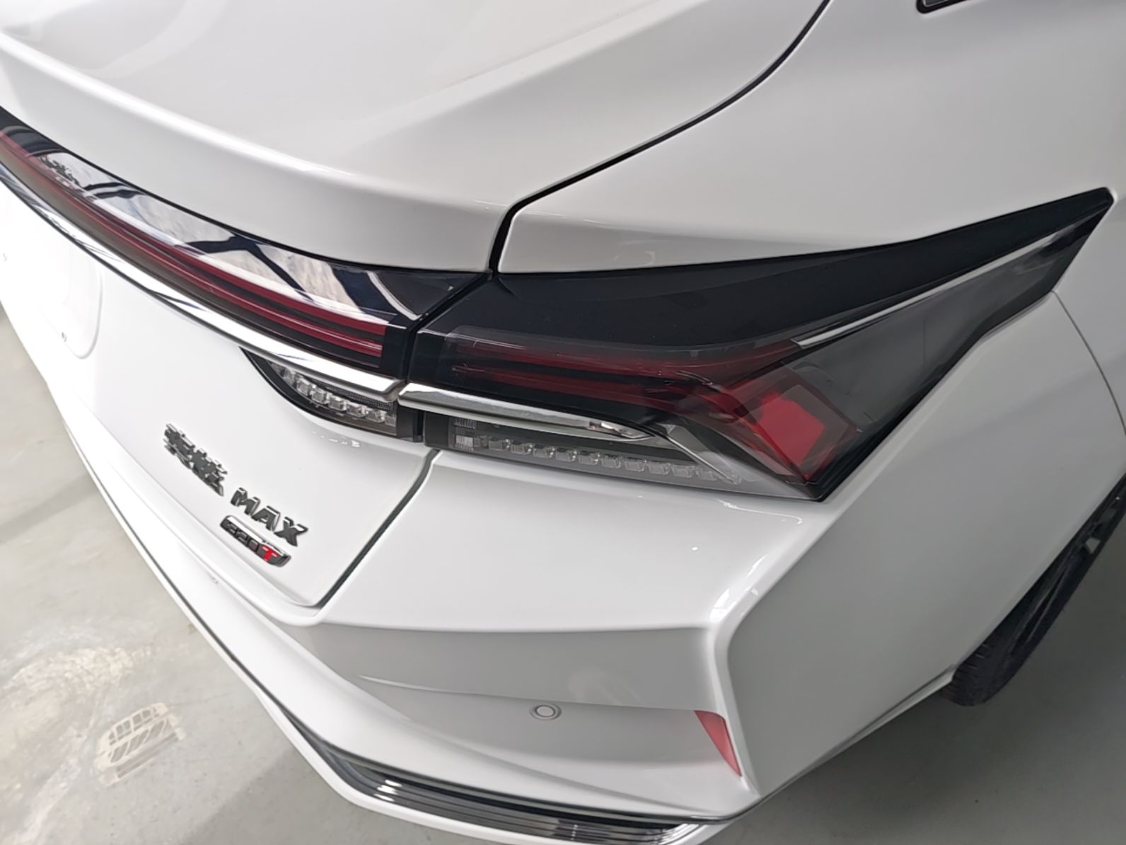 Dongfeng Aeolus Yixuan MAX 2024 1.5T Luxury Edition — снимка 9