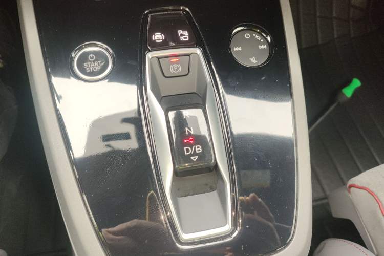 Used Audi Q5 e-tron 2022 40 e-tron Starry Edition Mechanical Suit Sun-Chasing Version
