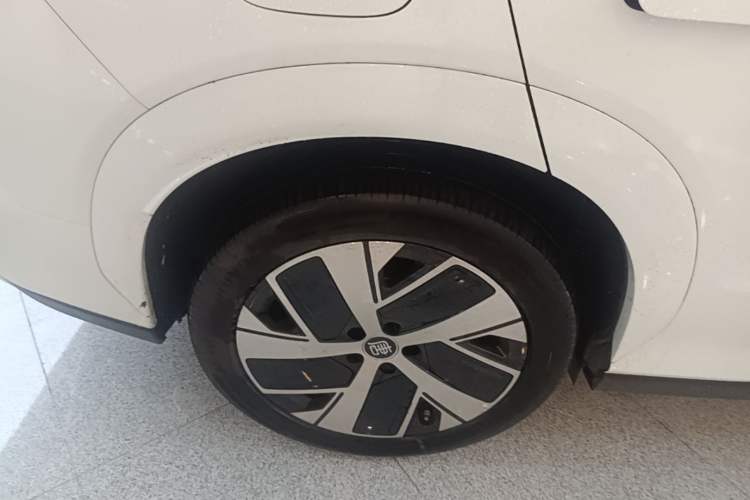 Ojetý BYD Tang L 2025 EV 670KM LiDAR Flagship Version