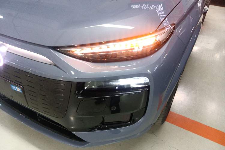 Used Audi Q6L e-tron 2026 First Launch Navigation Edition Left Front Headlight