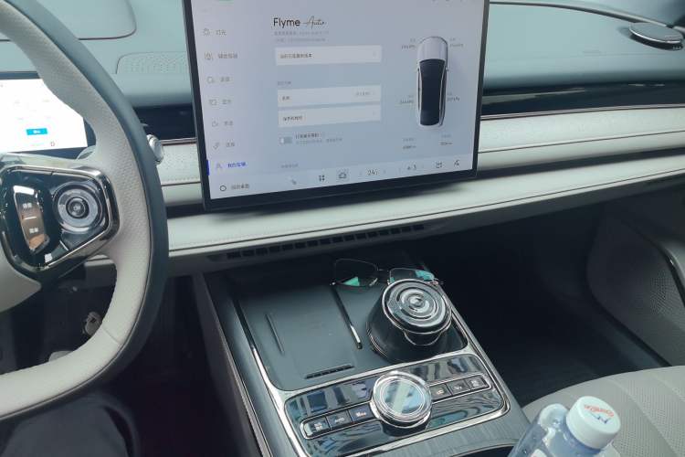 Used Geely Galaxy 8 2025 130km EM-i Flagship Edition
