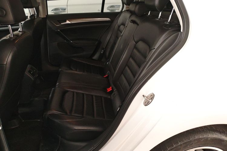 Used Volkswagen Golf 2016 230TSI Automatic Luxury Version
