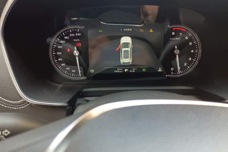 Used Roewe RX5 2016 30T Two-Wheel Drive Automatic Internet Smart Edition
