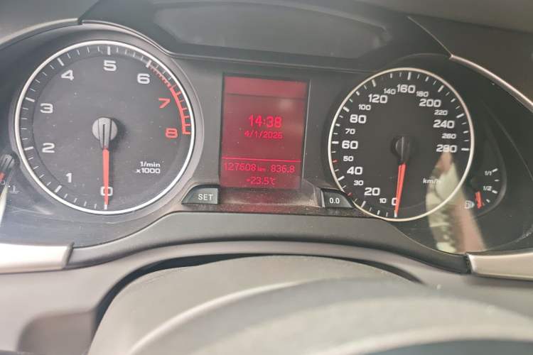 Used Audi A4L 2011 2.0 TFSI Comfort Model