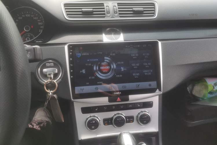 Used Volkswagen Magotan 2012 1.8TSI Luxury Model Audio And AC Panel