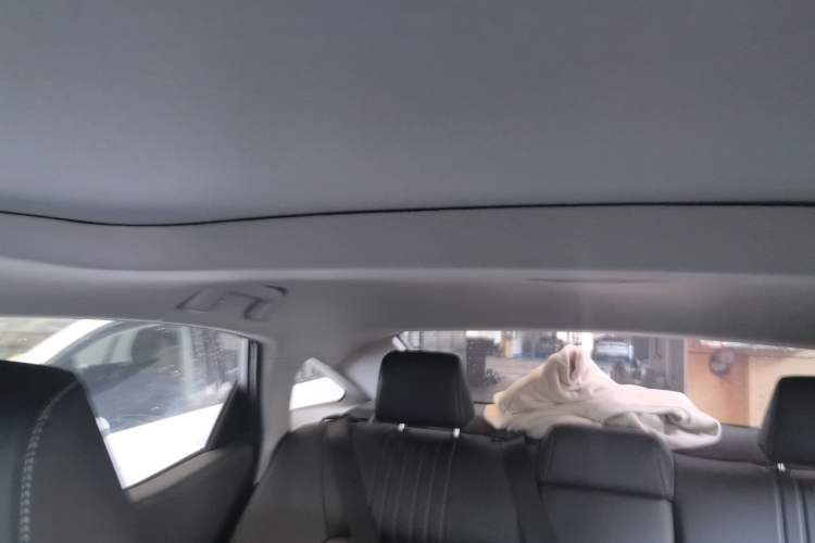 Used Toyota bZ3 2023 616 km Long-Range Premium Headliner