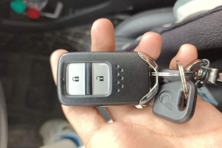 Used Honda Vezel 2017 1.8L CVT Front-Wheel Drive Pioneer Edition Vehicle Key